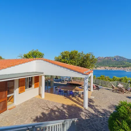 Casa William Porto Azzurro