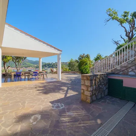 Casa William - E 2 Dependance Villa *